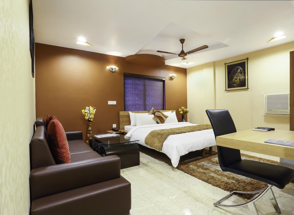 Hotel Narayani Enclave Calcutta Buitenkant foto