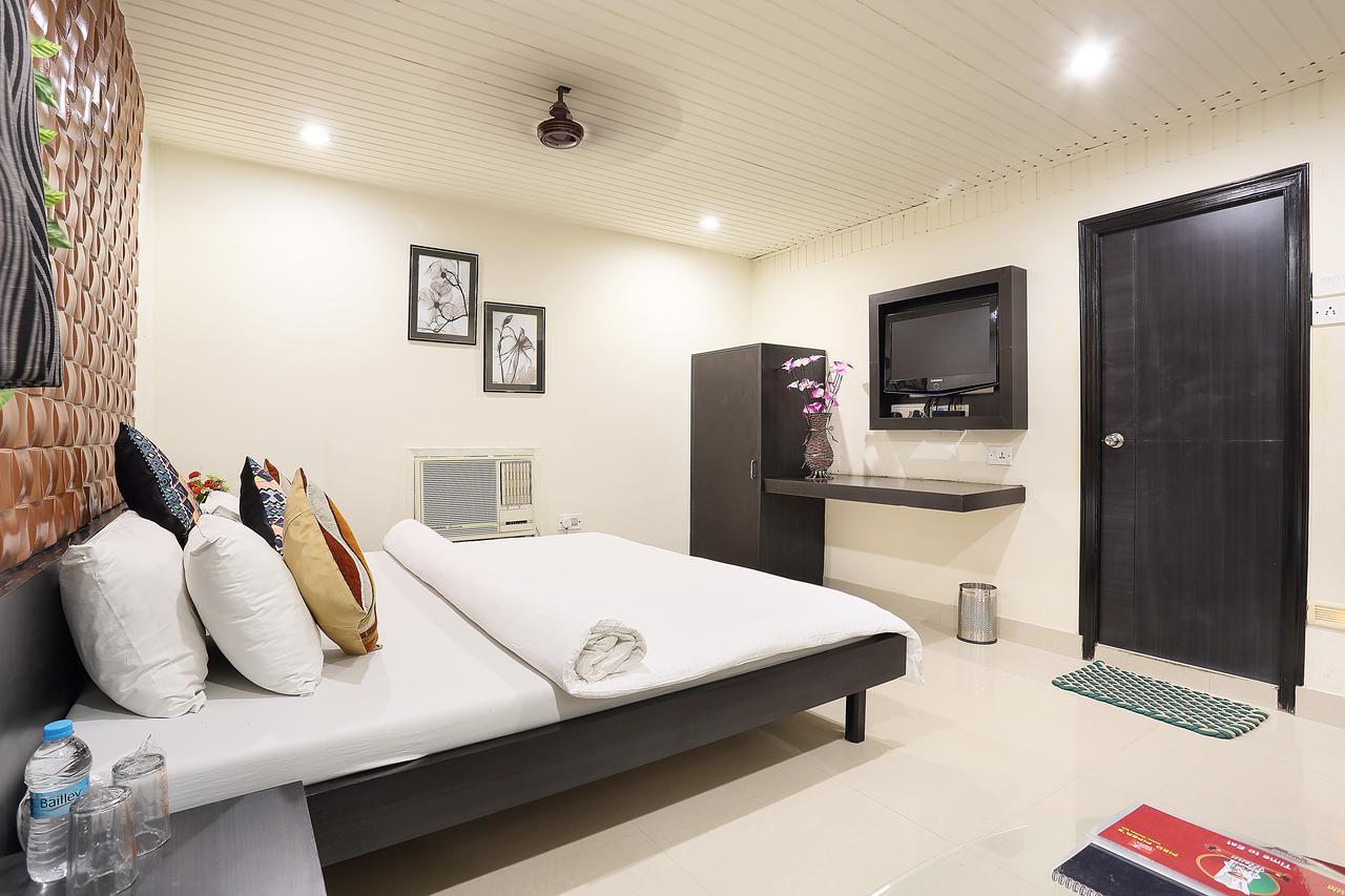 Hotel Narayani Enclave Calcutta Buitenkant foto